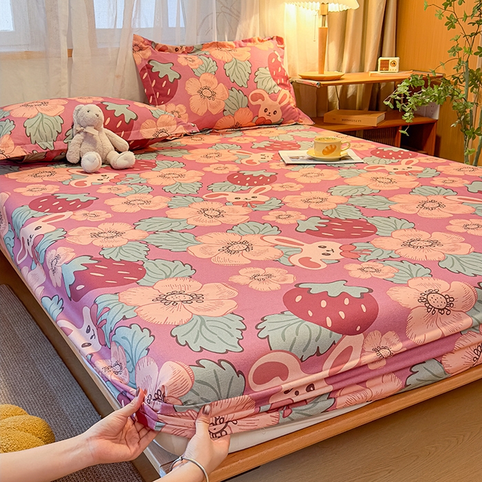 91家纺网 家纺一手货源 找家纺 丝芙妮家居（原乐视家纺） 2025新款全棉磨毛多规格单品床笠 草莓兔兔-粉