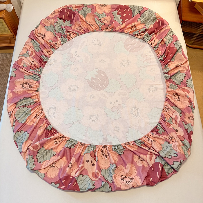 91家纺网 家纺一手货源 找家纺 丝芙妮家居（原乐视家纺） 2025新款全棉磨毛多规格单品床笠 草莓兔兔-粉