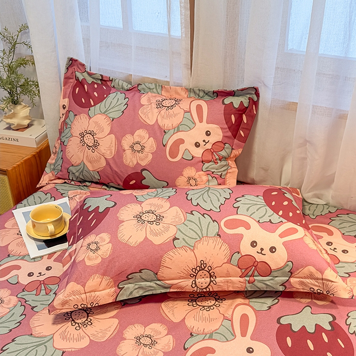 91家纺网 家纺一手货源 找家纺 丝芙妮家居（原乐视家纺） 2025新款全棉磨毛多规格单品床笠 草莓兔兔-粉