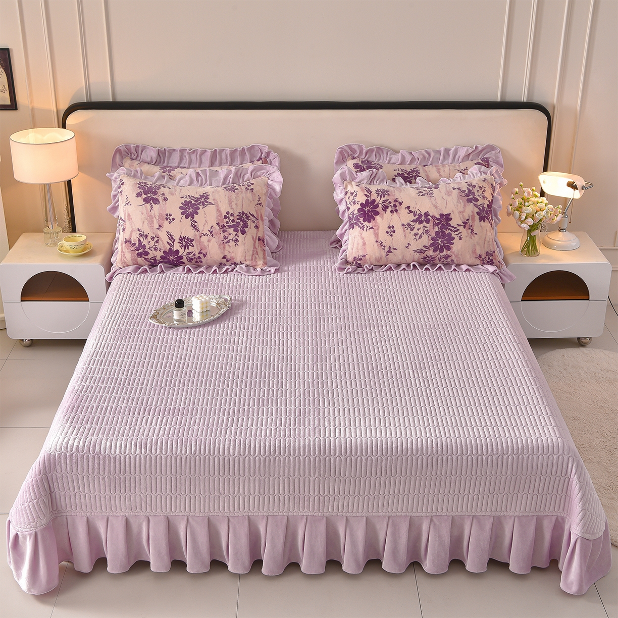 91家纺网 家纺一手货源 找家纺 赫本家纺  2025高克重牛奶绒花边床盖款四件套 茶野