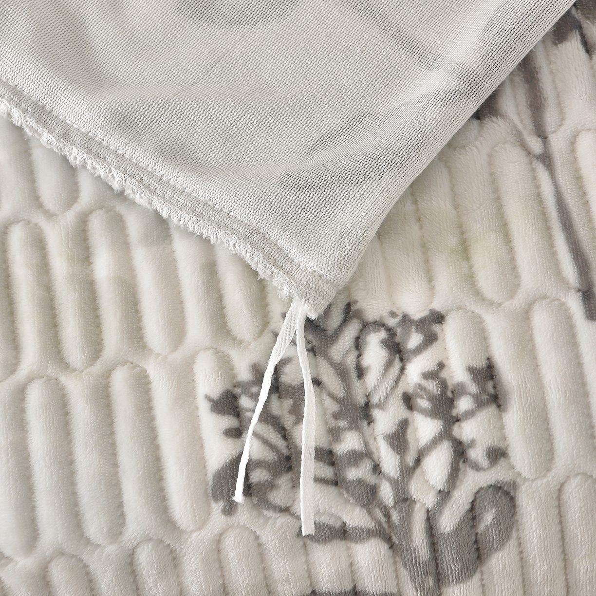 91家纺网 家纺一手货源 找家纺 赫本家纺  2025高克重牛奶绒花边床盖款四件套 花影