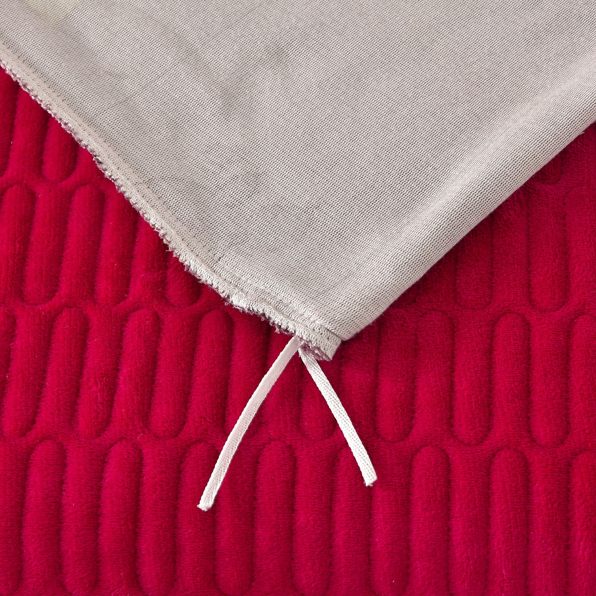 91家纺网 家纺一手货源 找家纺 赫本家纺  2025高克重牛奶绒花边床盖款四件套 花语