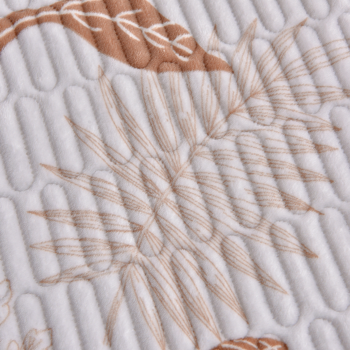 91家纺网 家纺一手货源 找家纺 赫本家纺  2025高克重牛奶绒花边床盖款四件套 麦卡伦