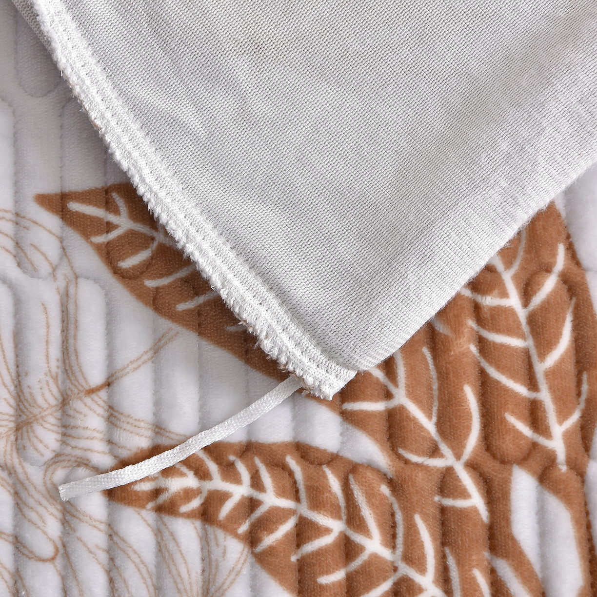 91家纺网 家纺一手货源 找家纺 赫本家纺  2025高克重牛奶绒花边床盖款四件套 麦卡伦