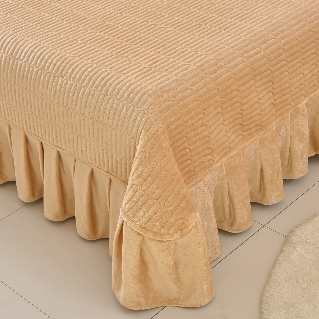 91家纺网 家纺一手货源 找家纺 赫本家纺  2025高克重牛奶绒花边床盖款四件套 墨染江南-咖