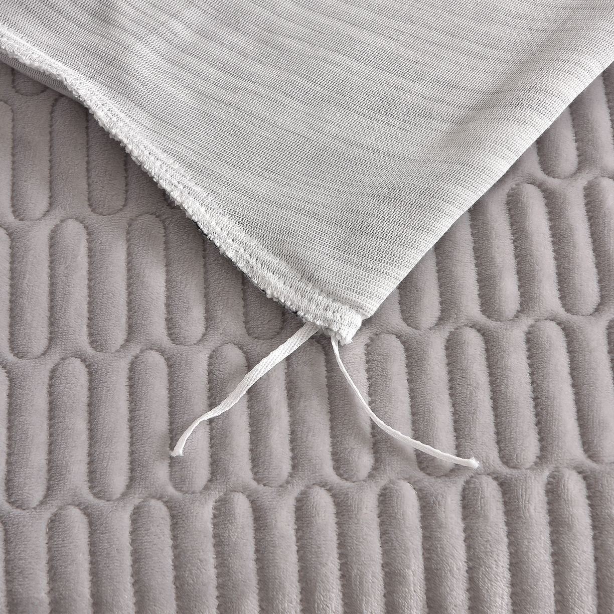 91家纺网 家纺一手货源 找家纺 赫本家纺  2025高克重牛奶绒花边床盖款四件套 约定