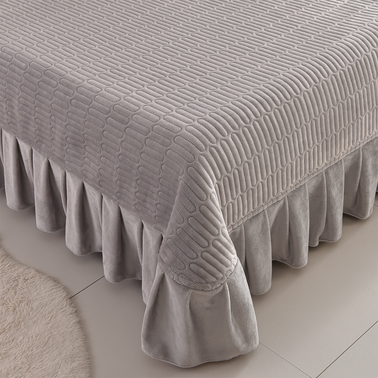 91家纺网 家纺一手货源 找家纺 赫本家纺  2025高克重牛奶绒花边床盖款四件套 约定