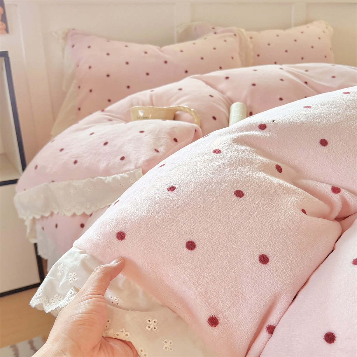 91家纺网 家纺一手货源 找家纺 （总）欧尚 2025新款牛奶绒花边床盖四件套