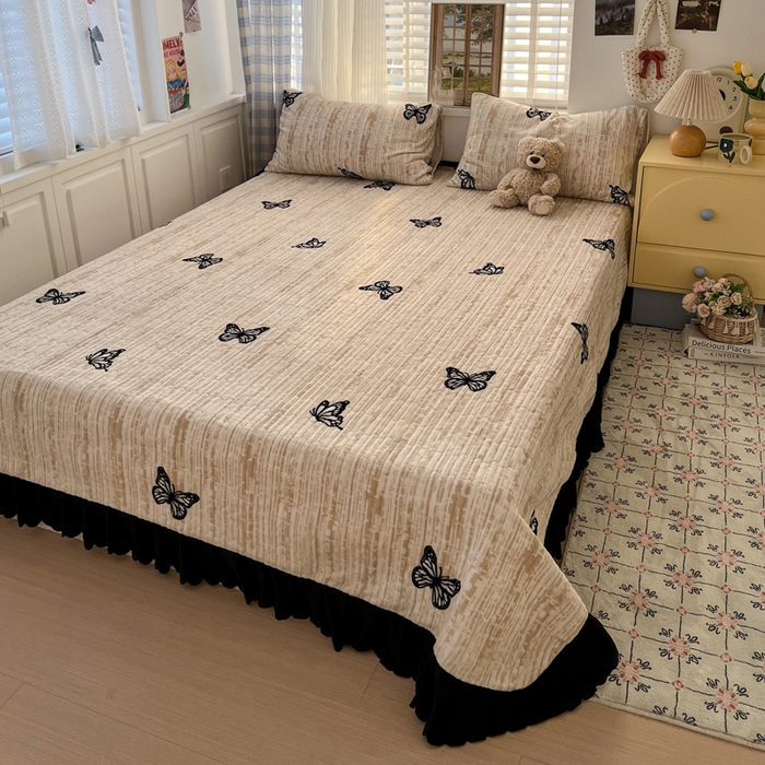 91家纺网 家纺一手货源 找家纺 （总）逸林家纺《原希尔顿逸林》 2025新款牛奶绒床盖夹棉花边韩版印花单床盖三件套床盖单件床盖单品单床盖