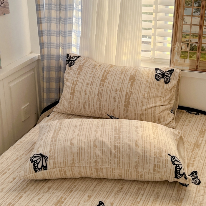 91家纺网 家纺一手货源 找家纺 逸林家纺《原希尔顿逸林》 2025新款牛奶绒床盖夹棉花边韩版印花单床盖三件套床盖单件床盖单品单床盖 床盖-法式蝴蝶