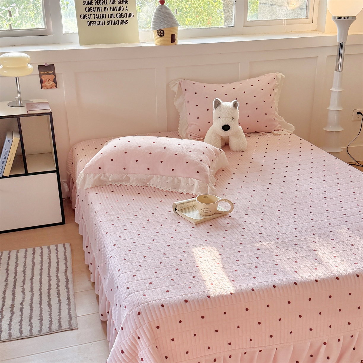 91家纺网 家纺一手货源 找家纺 欧尚 2025新款牛奶绒花边床盖四件套 粉点点