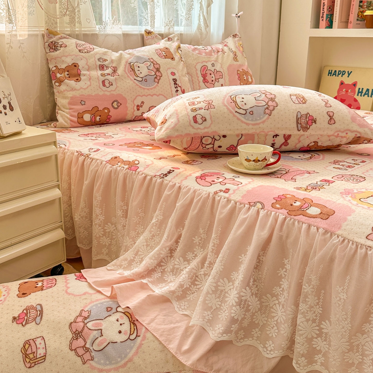 91家纺网 家纺一手货源 找家纺 老K (原美阁） 2025新款蕾丝床裙款牛奶绒三件套单品双层床裙牛奶绒 蕾丝-KT小伙伴