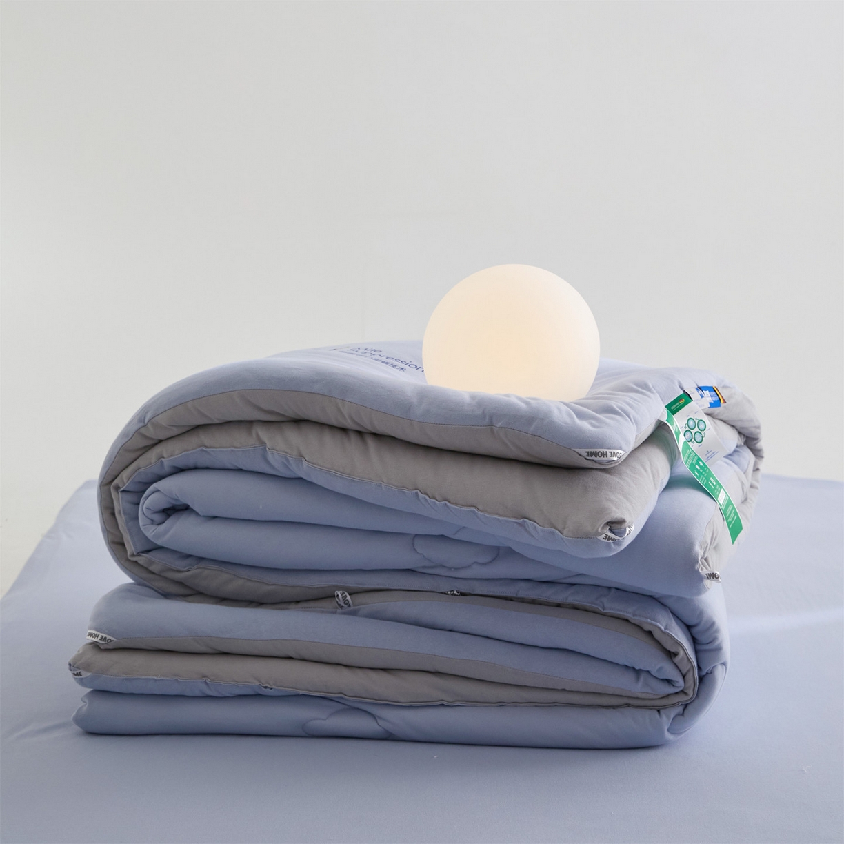 91家纺网 家纺一手货源 找家纺 头等舱 2025新款全棉A类针织 零压 深睡 德国ADVANSA 抗菌 100%阻螨低致敏秋冬被（空镜图） 蓝莓糖霜