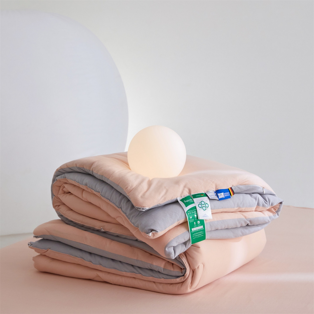 91家纺网 家纺一手货源 找家纺 头等舱 2025新款全棉A类针织 零压 深睡 德国ADVANSA 抗菌 100%阻螨低致敏秋冬被（空镜图） 蜜桃糖霜