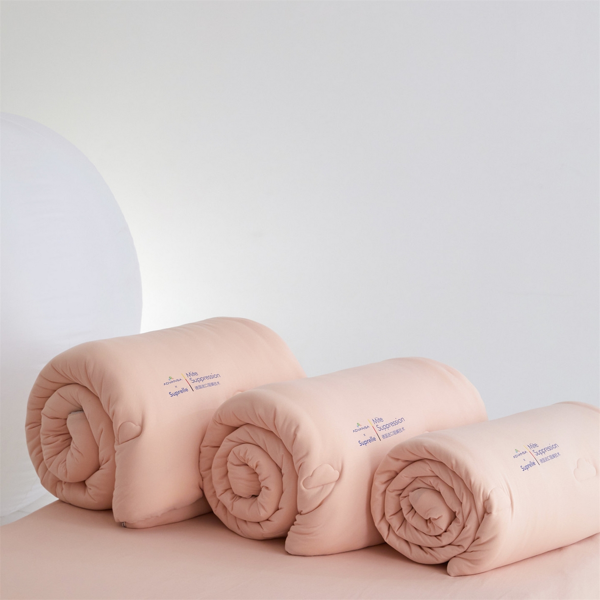 91家纺网 家纺一手货源 找家纺 头等舱 2025新款全棉A类针织 零压 深睡 德国ADVANSA 抗菌 100%阻螨低致敏秋冬被（空镜图） 蜜桃糖霜