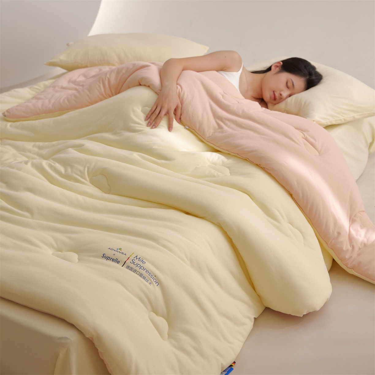 91家纺网 家纺一手货源 找家纺 （总）头等舱 2025新款全棉A类针织 零压 深睡 德国ADVANSA 抗菌 100%阻螨低致敏秋冬被（模特图）