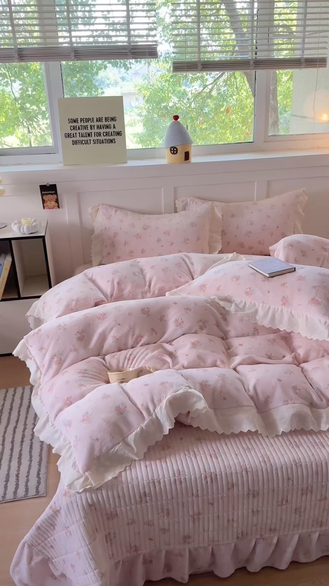 91家纺网 家纺一手货源 找家纺 欧尚 2025新款牛奶绒花边床盖四件套 花小玉