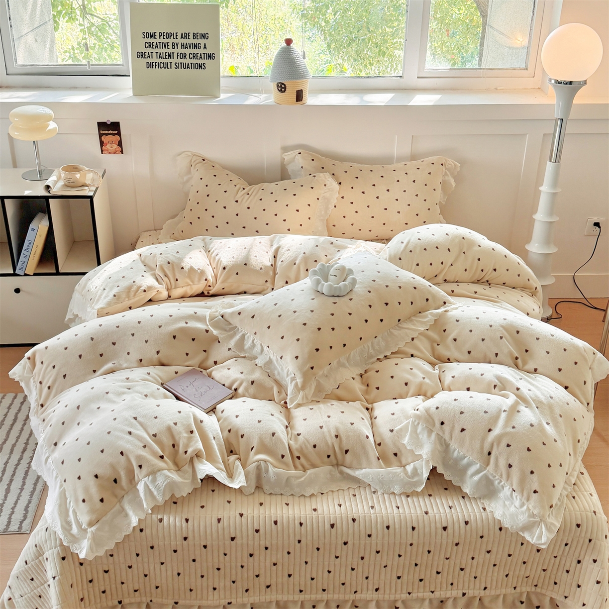 欧尚 2025新款牛奶绒花边床盖四件套 咖色小心心