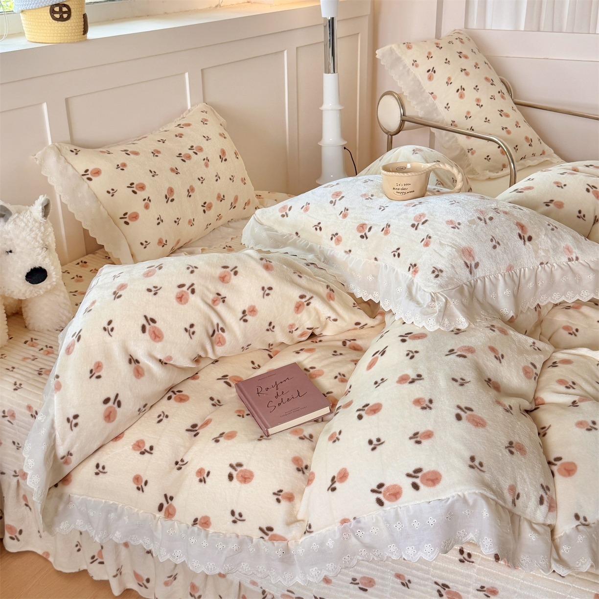 91家纺网 家纺一手货源 找家纺 欧尚 2025新款牛奶绒花边床盖四件套 慕然