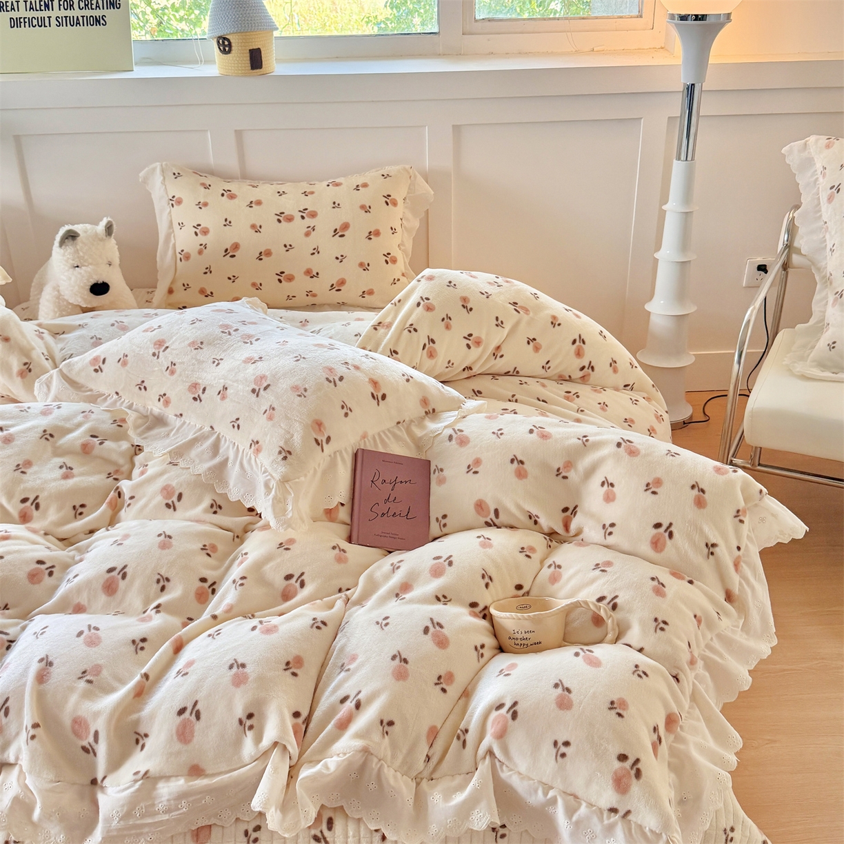 91家纺网 家纺一手货源 找家纺 欧尚 2025新款牛奶绒花边床盖四件套 慕然