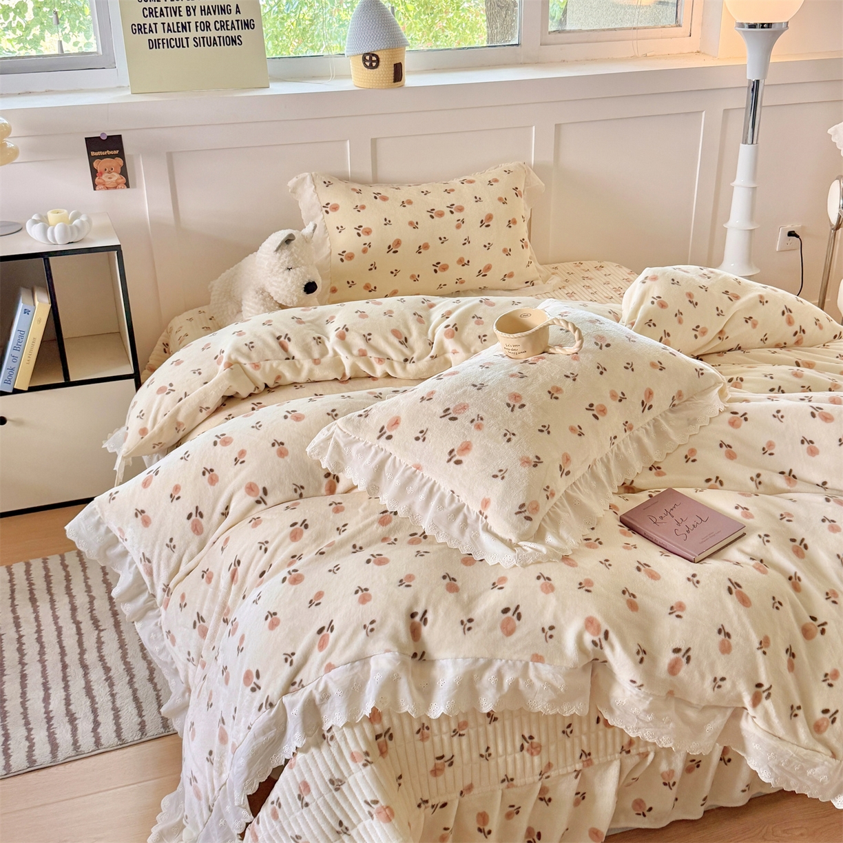 91家纺网 家纺一手货源 找家纺 欧尚 2025新款牛奶绒花边床盖四件套 慕然