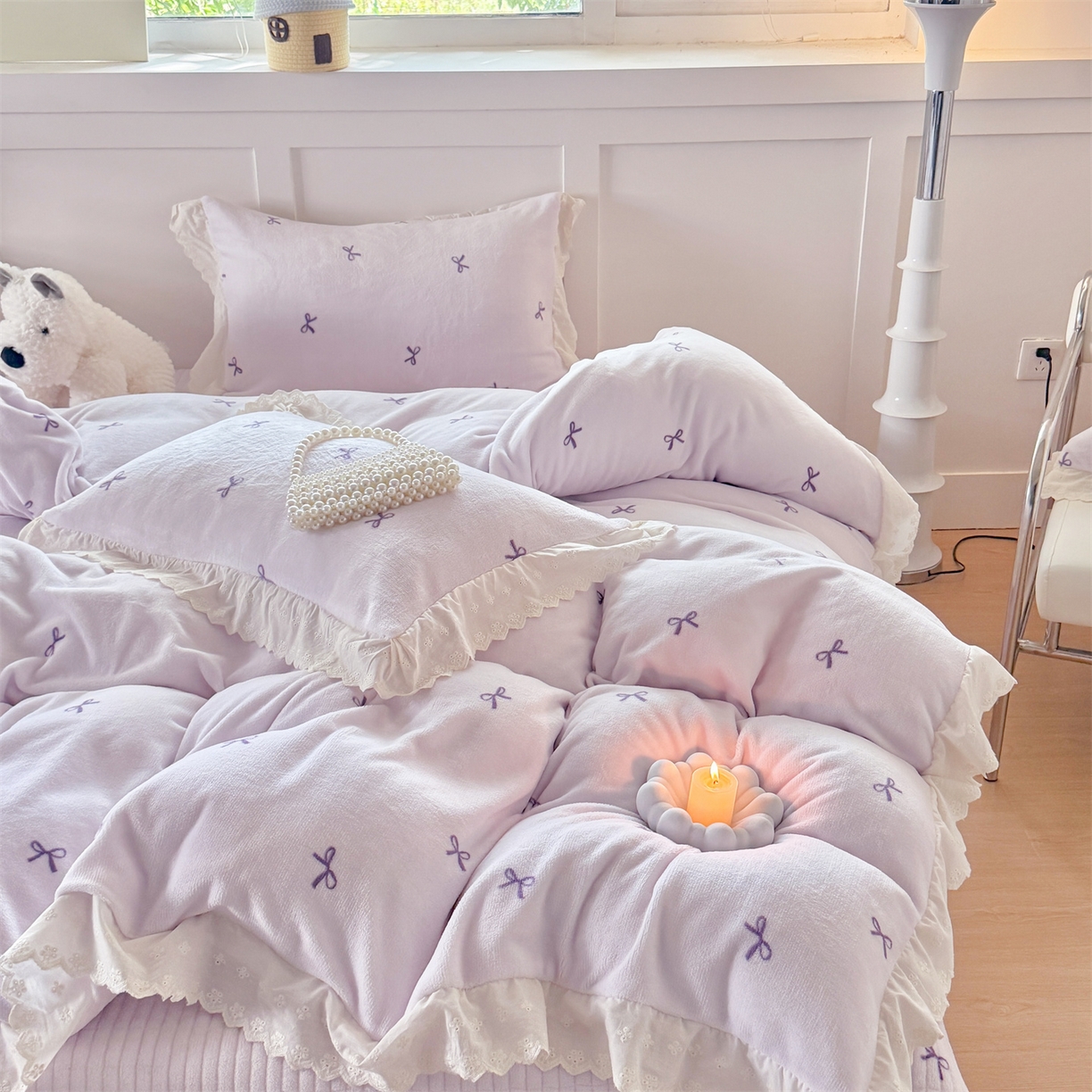 91家纺网 家纺一手货源 找家纺 欧尚 2025新款牛奶绒花边床盖四件套 仙女紫