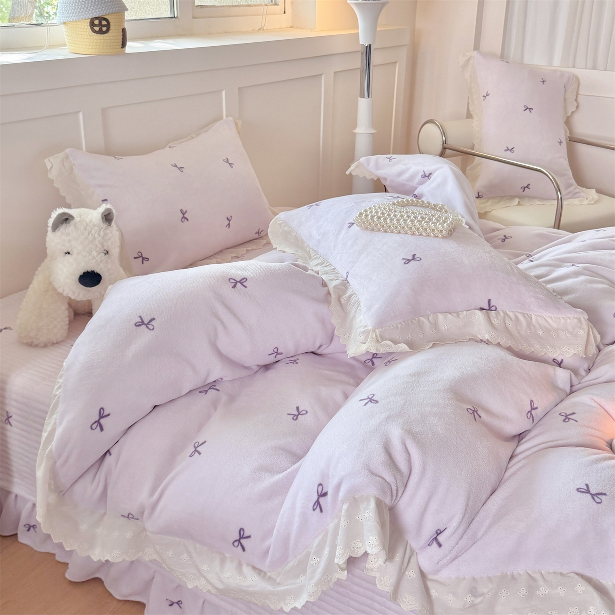 91家纺网 家纺一手货源 找家纺 欧尚 2025新款牛奶绒花边床盖四件套 仙女紫