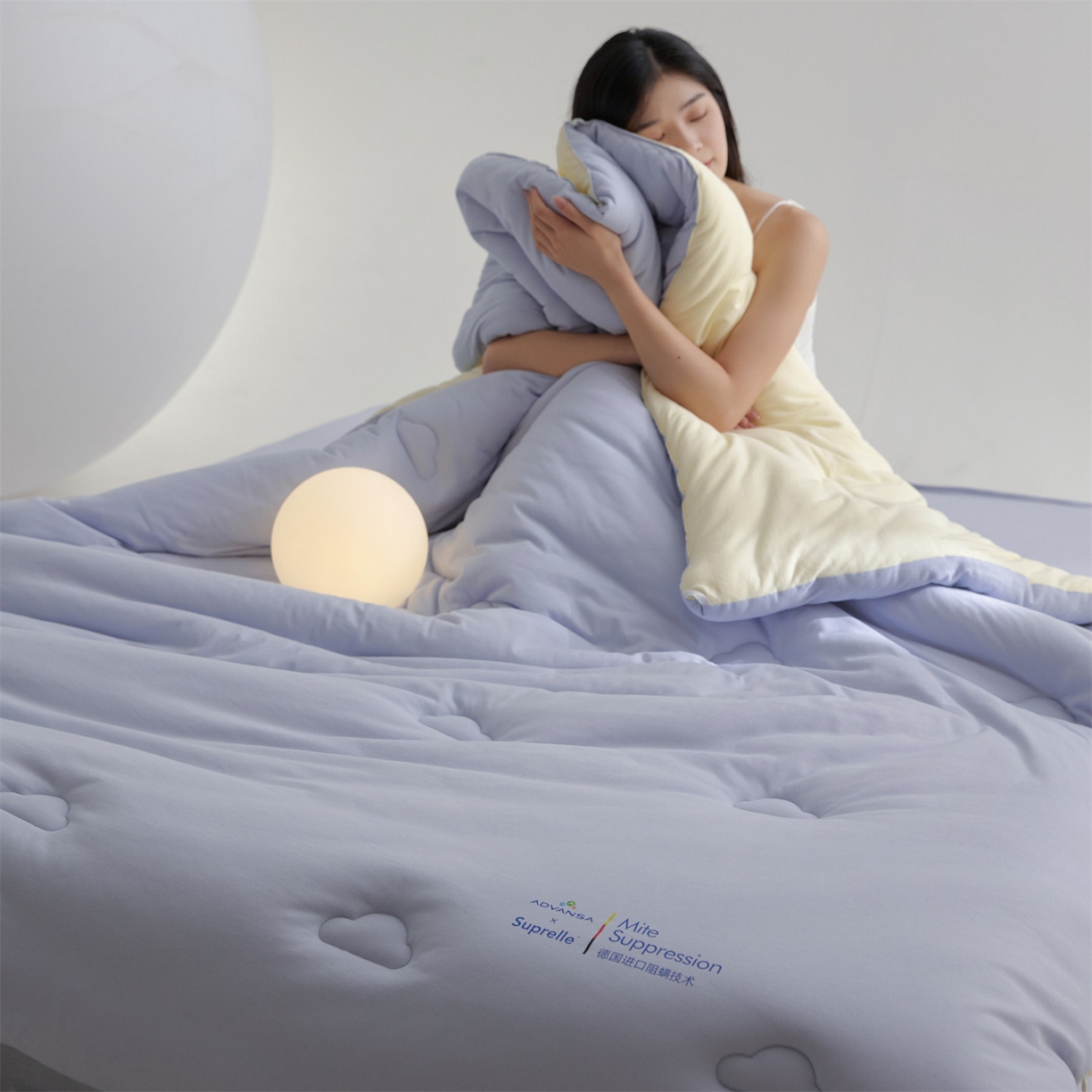 91家纺网 家纺一手货源 找家纺 头等舱 2025新款全棉A类针织 零压 深睡 德国ADVANSA 抗菌 100%阻螨低致敏秋冬被（模特图） 蓝莓乳酪