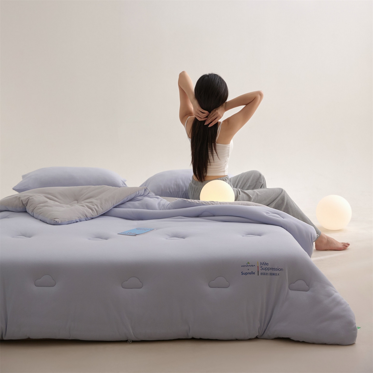 91家纺网 家纺一手货源 找家纺 头等舱 2025新款全棉A类针织 零压 深睡 德国ADVANSA 抗菌 100%阻螨低致敏秋冬被（模特图） 蓝莓糖霜