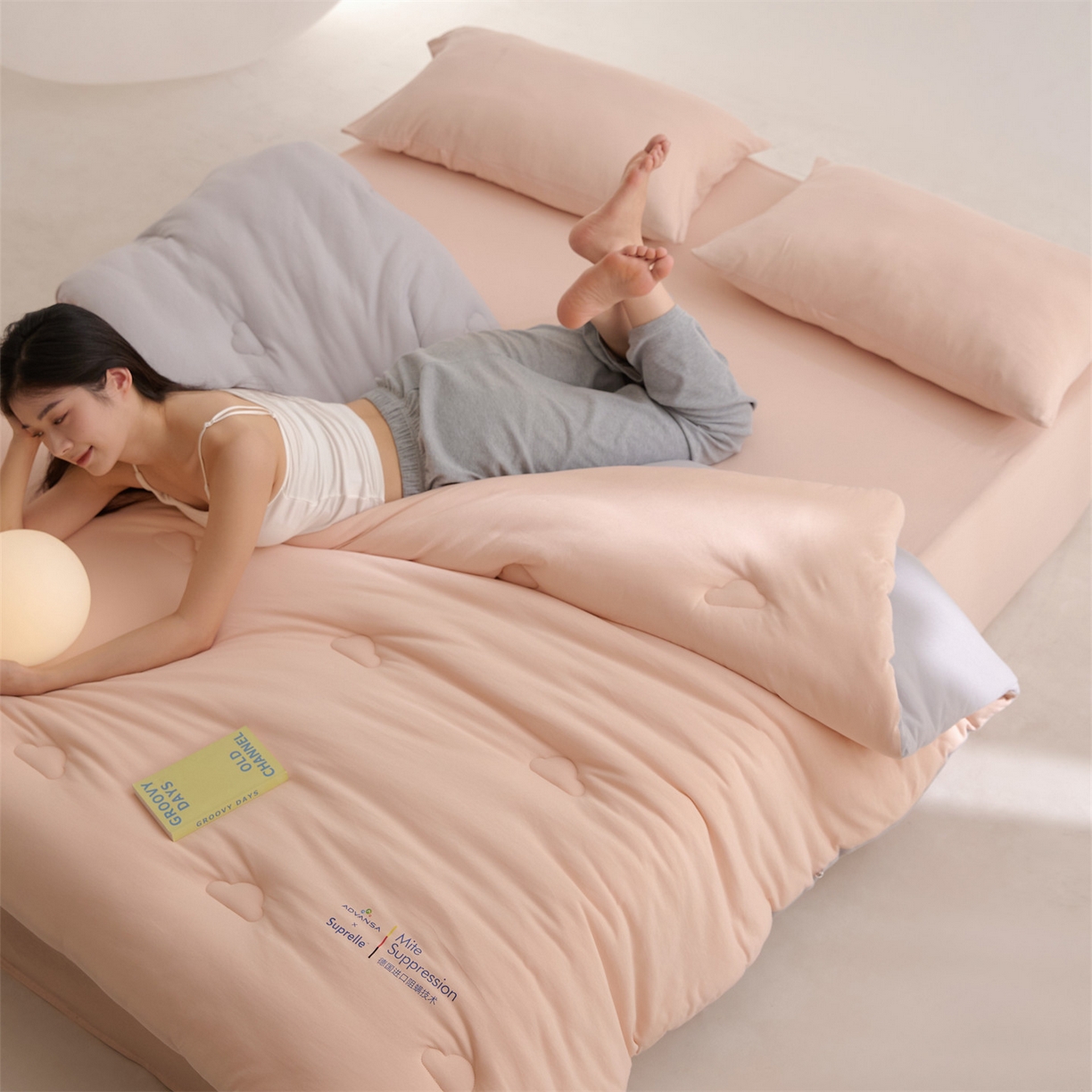 91家纺网 家纺一手货源 找家纺 头等舱 2025新款全棉A类针织 零压 深睡 德国ADVANSA 抗菌 100%阻螨低致敏秋冬被（模特图） 蜜桃糖霜