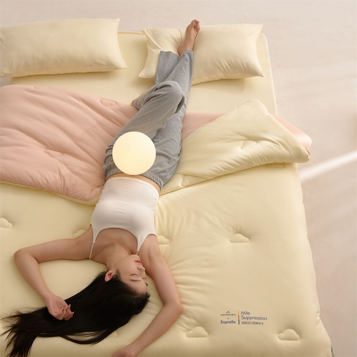 91家纺网 家纺一手货源 找家纺 头等舱 2025新款全棉A类针织 零压 深睡 德国ADVANSA 抗菌 100%阻螨低致敏秋冬被（模特图） 乳酪蜜桃