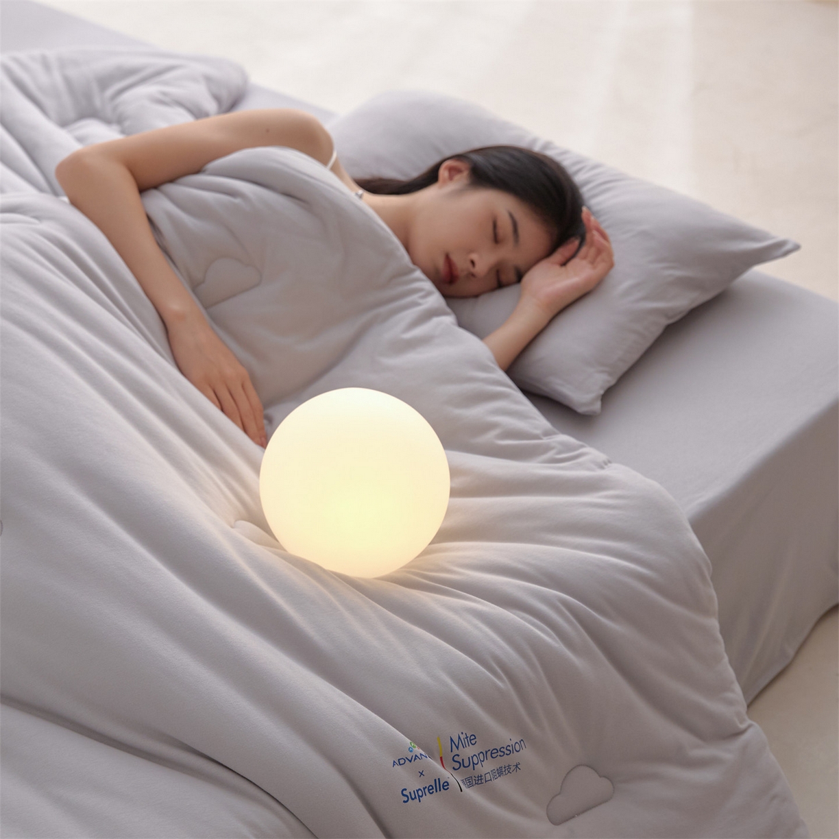 91家纺网 家纺一手货源 找家纺 头等舱 2025新款全棉A类针织 零压 深睡 德国ADVANSA 抗菌 100%阻螨低致敏秋冬被（模特图） 糖霜芋泥