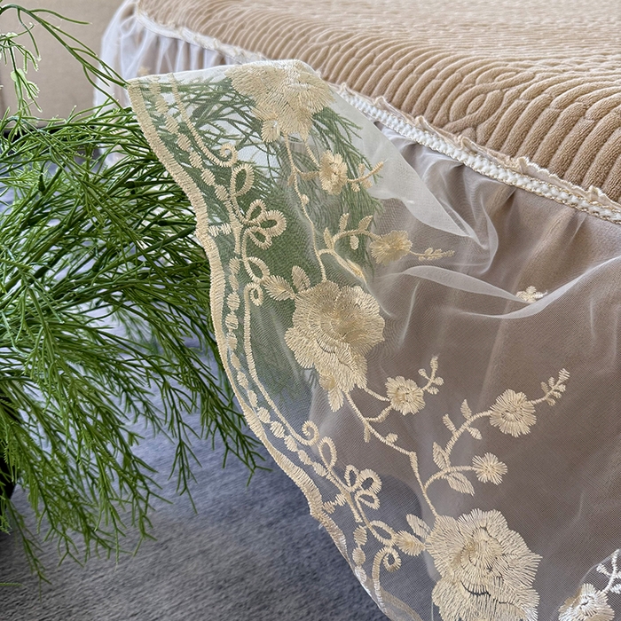 91家纺网 家纺一手货源 找家纺 优姿家纺 2025新款牛奶绒花边绣花床盖四件套 花漾时光-米色