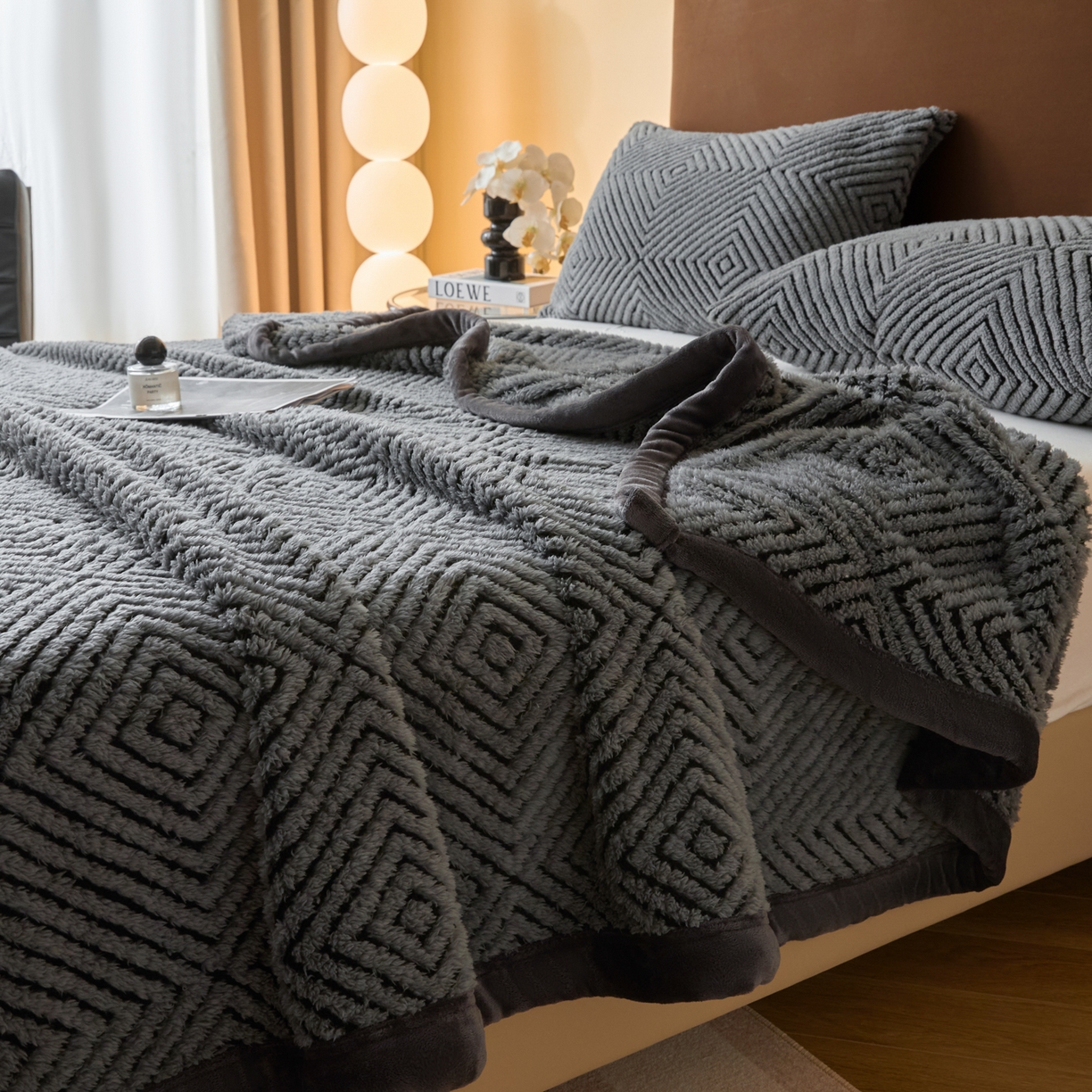 91家纺网 家纺一手货源 找家纺 欧邦 2025新款轻奢暖阳绒提花双面绒单层毯毯子 单层毯-慕斯灰