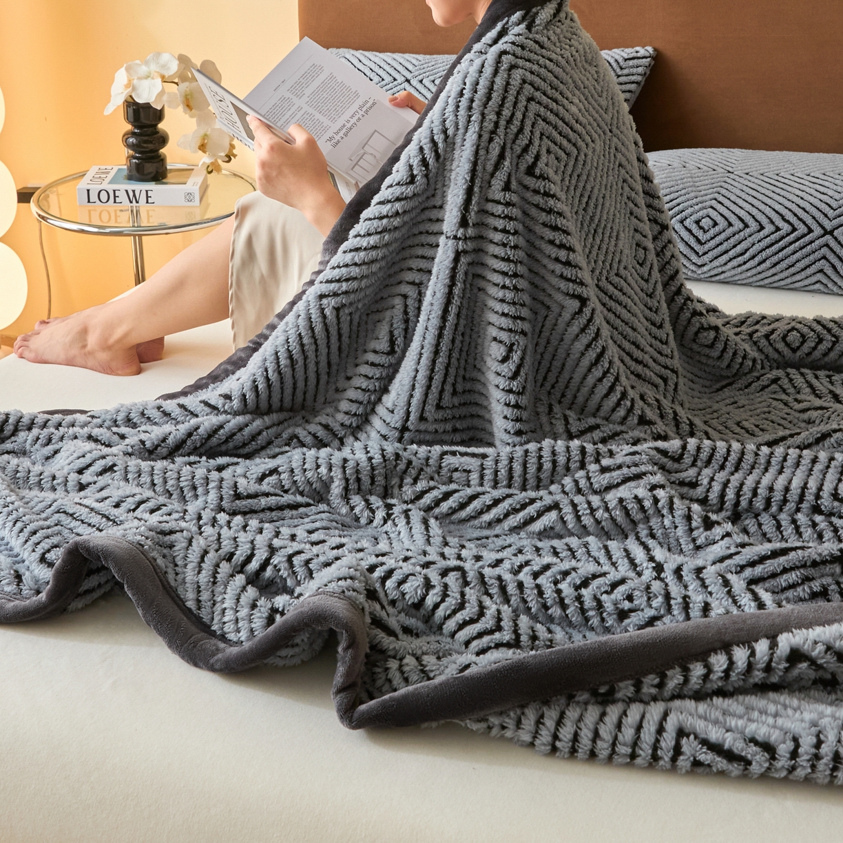 91家纺网 家纺一手货源 找家纺 欧邦 2025新款轻奢暖阳绒提花双面绒单层毯毯子 单层毯-苍穹蓝