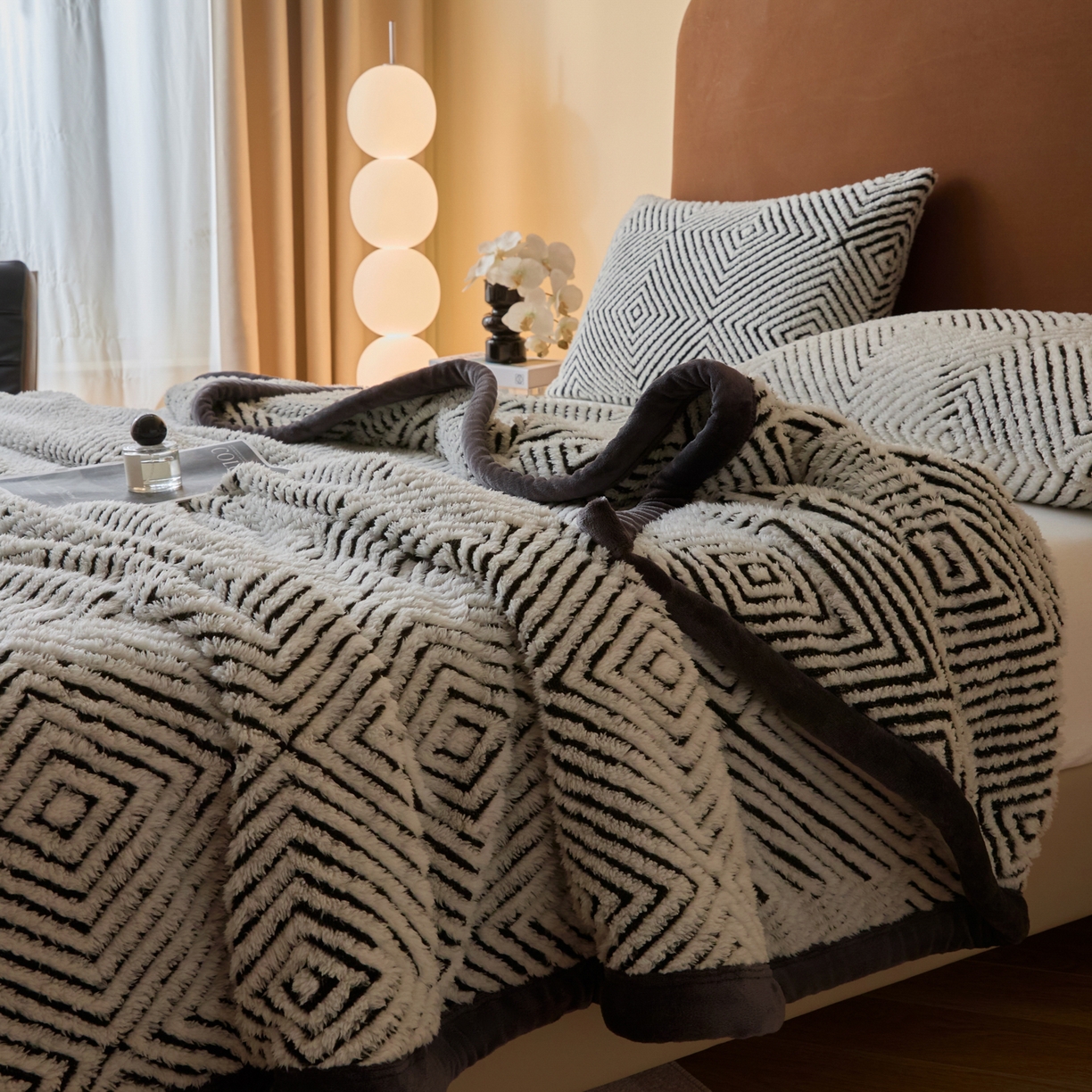 91家纺网 家纺一手货源 找家纺 欧邦 2025新款轻奢暖阳绒提花双面绒单层毯毯子 单层毯-初雪白