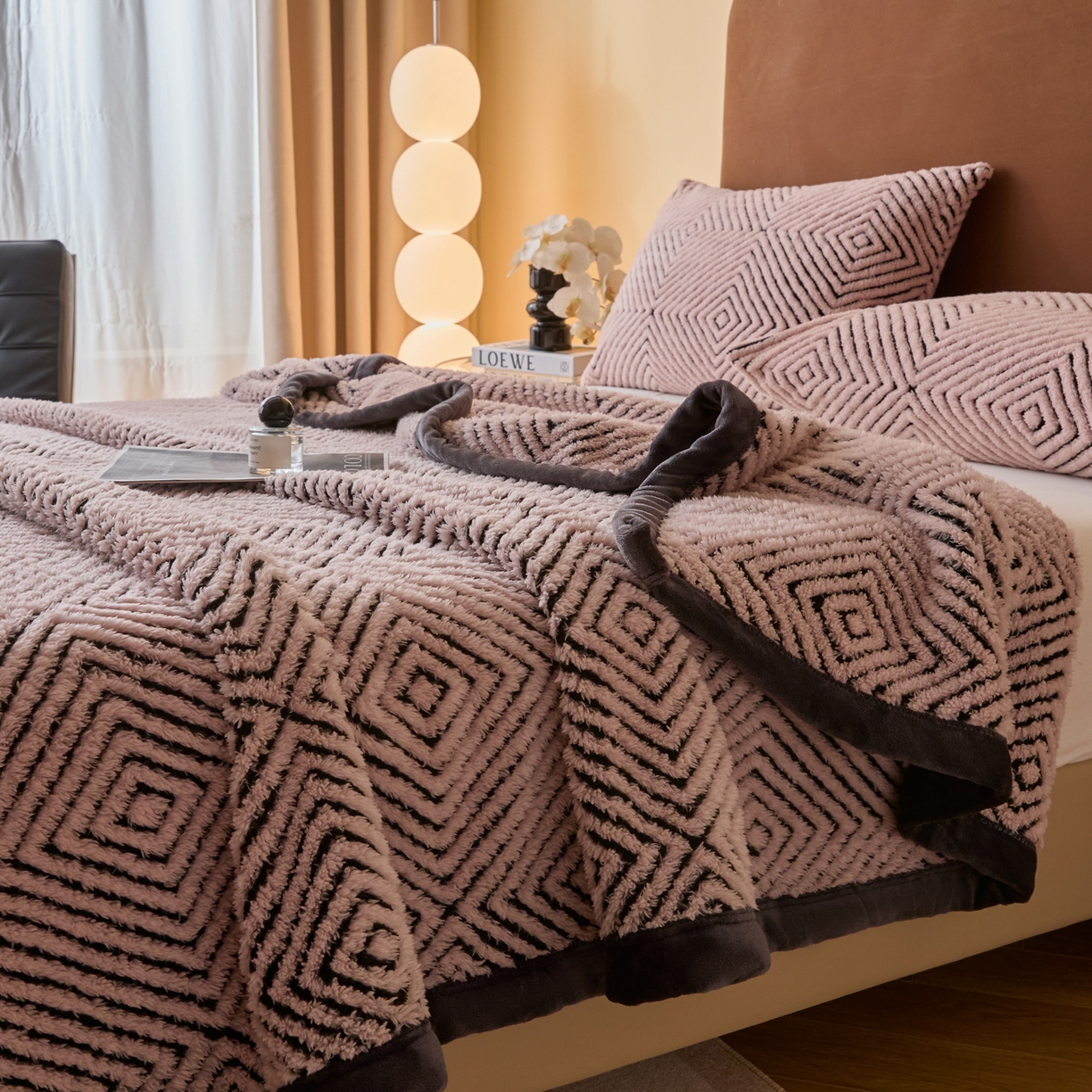 91家纺网 家纺一手货源 找家纺 欧邦 2025新款轻奢暖阳绒提花双面绒单层毯毯子 单层毯-海棠粉