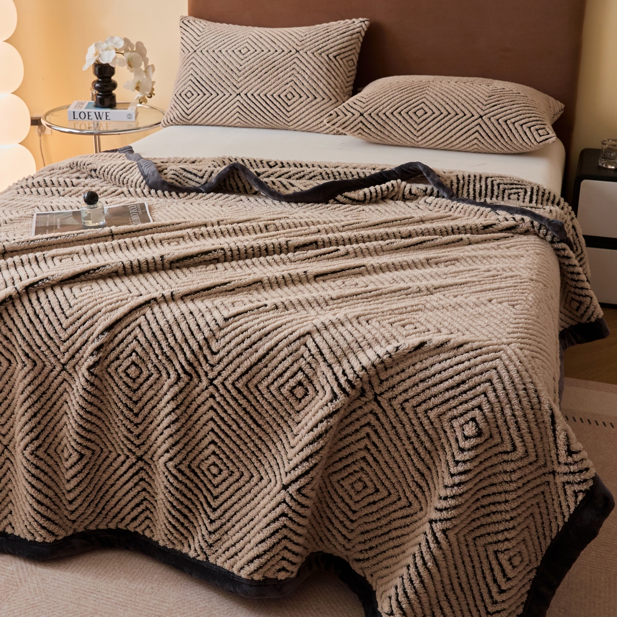 91家纺网 家纺一手货源 找家纺 欧邦 2025新款轻奢暖阳绒提花双面绒单层毯毯子 单层毯-檀木咖