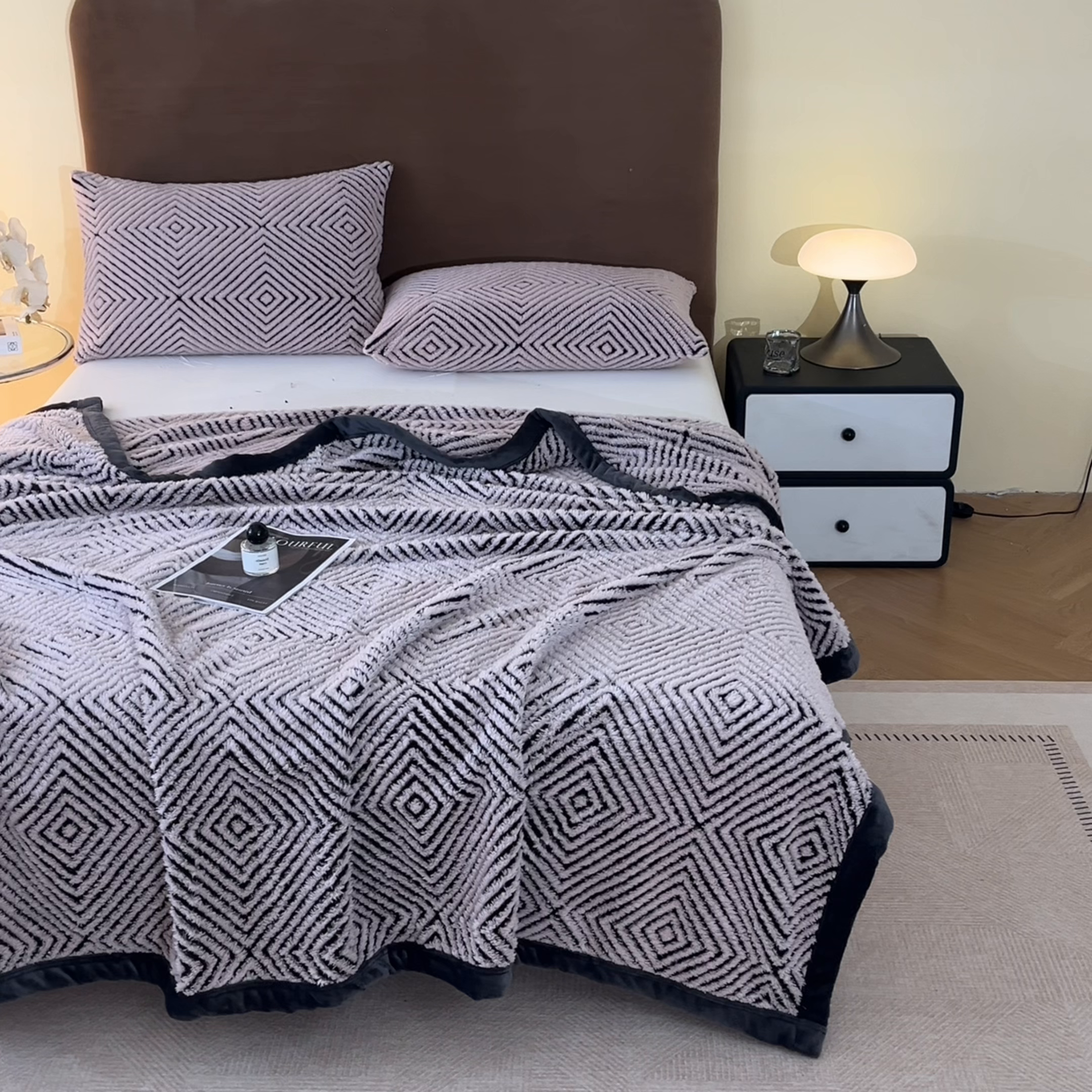 91家纺网 家纺一手货源 找家纺 欧邦 2025新款轻奢暖阳绒提花双面绒单层毯毯子 单层毯-海棠粉