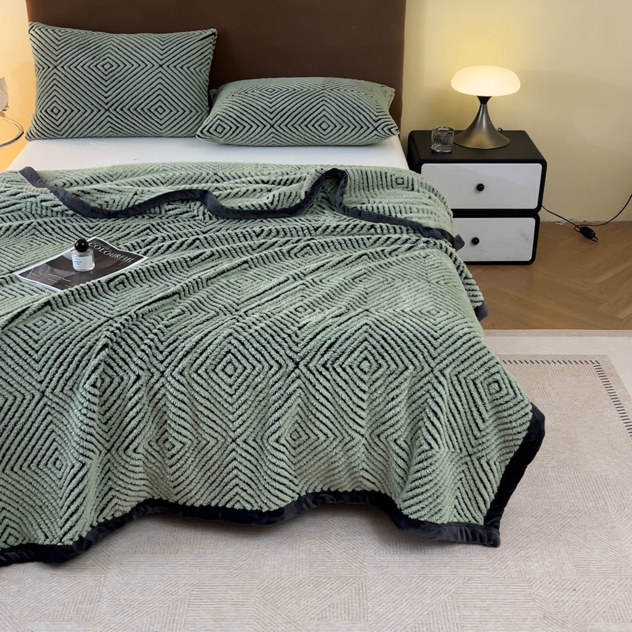 91家纺网 家纺一手货源 找家纺 欧邦 2025新款轻奢暖阳绒提花双面绒单层毯毯子 单层毯-青瓷绿