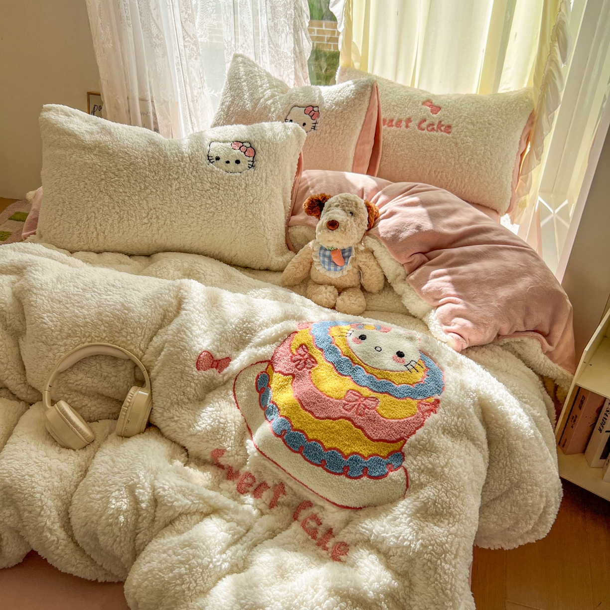 91家纺网 家纺一手货源 找家纺 颜选 2025新款卡通羊羔绒四件套 蛋糕猫