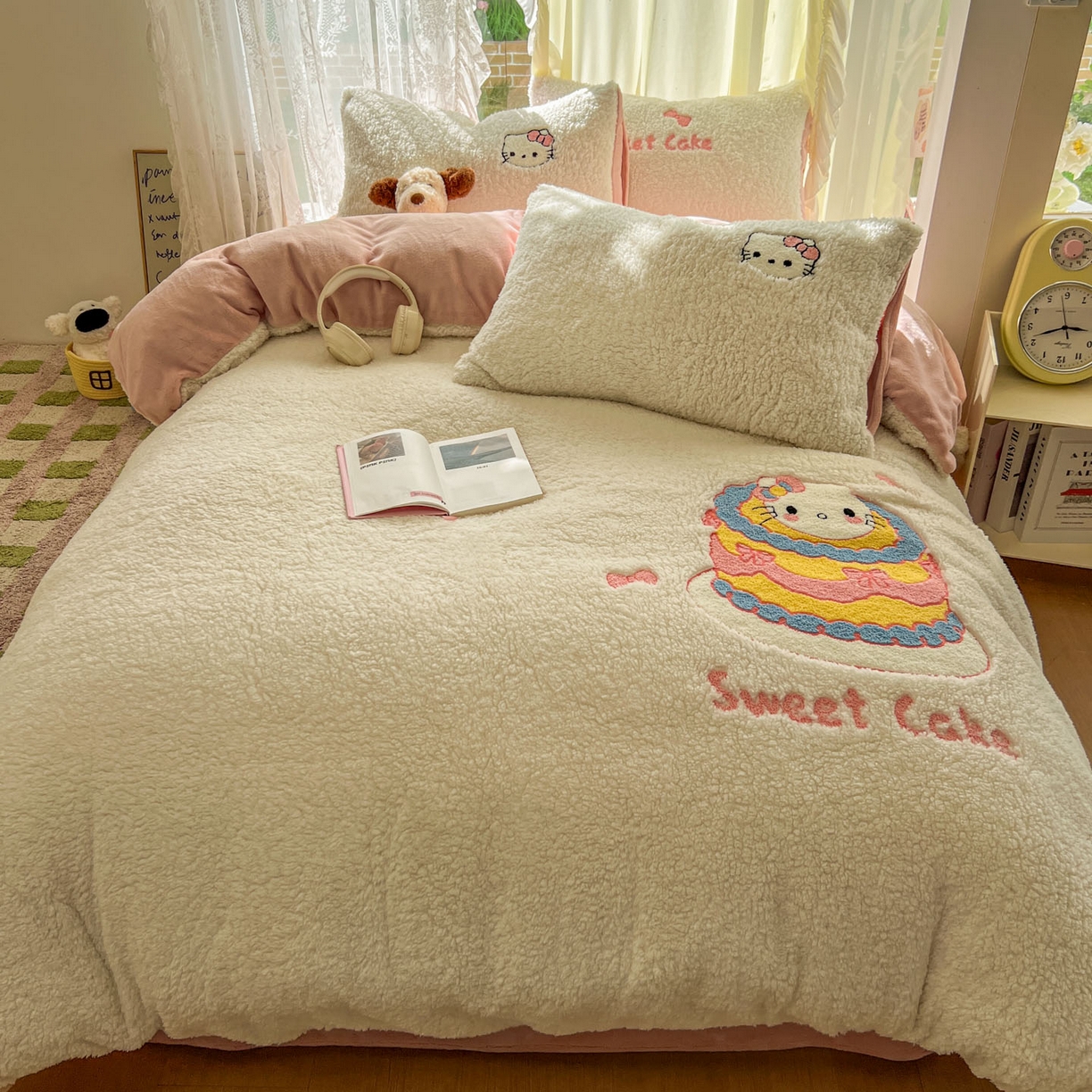 91家纺网 家纺一手货源 找家纺 颜选 2025新款卡通羊羔绒四件套 蛋糕猫