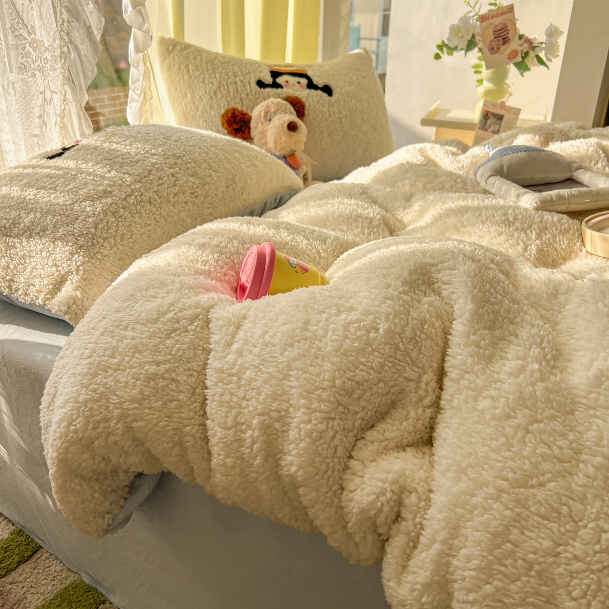 91家纺网 家纺一手货源 找家纺 颜选 2025新款卡通羊羔绒四件套 小女孩