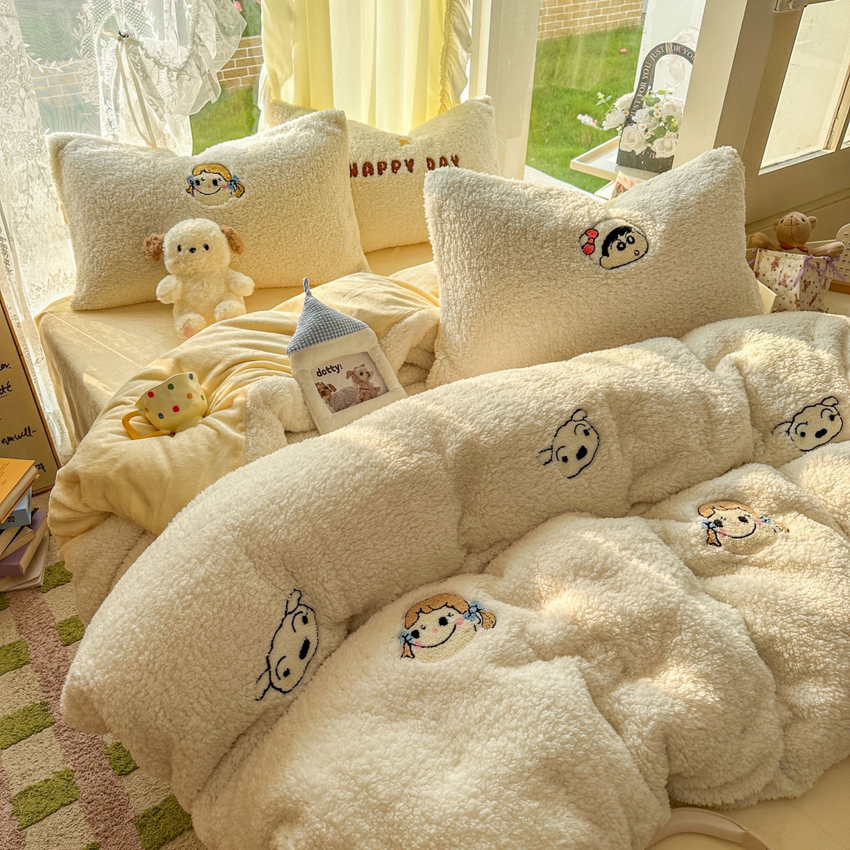 91家纺网 家纺一手货源 找家纺 颜选 2025新款卡通羊羔绒四件套 小新世界