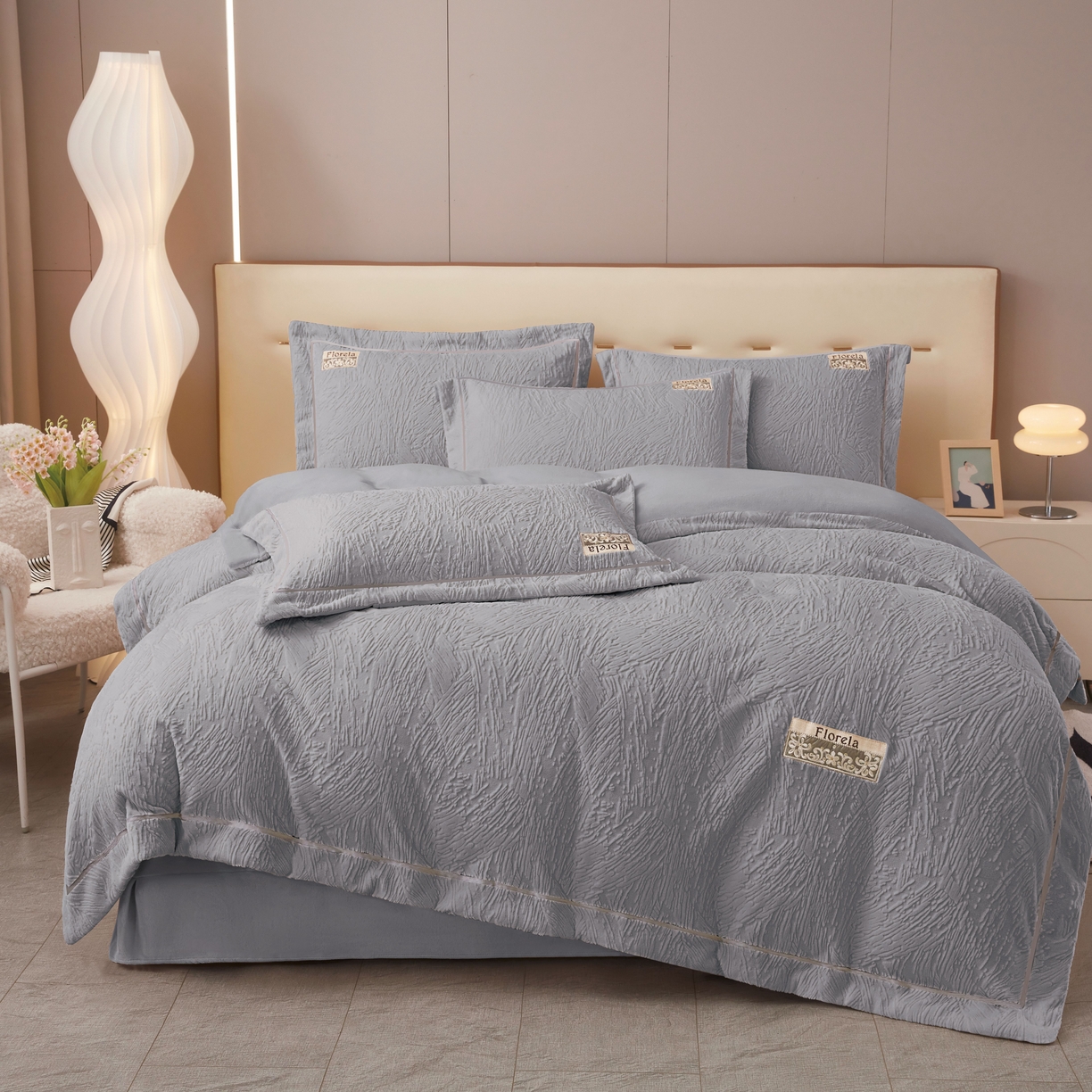 苏木年华 2025新款雕花绒宽边四件套-烟雨星云 烟雨星云-高级灰