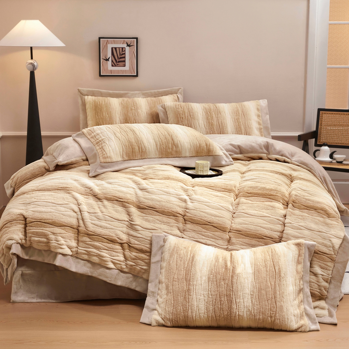 91家纺网 家纺一手货源 找家纺 （总）苏木年华 2025新款兔毛绒双拼雕花绒四件套-卡曼