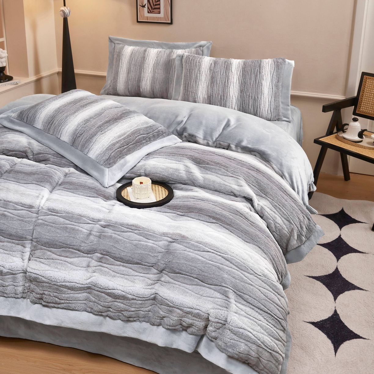 苏木年华 2025新款兔毛绒双拼雕花绒四件套-卡曼 高级灰