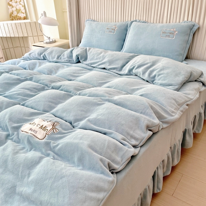 梦纤绒 2025新款加厚牛奶绒绣花贴布绣宝宝绒精包装精品四件套-MinMin MinMin-兰色