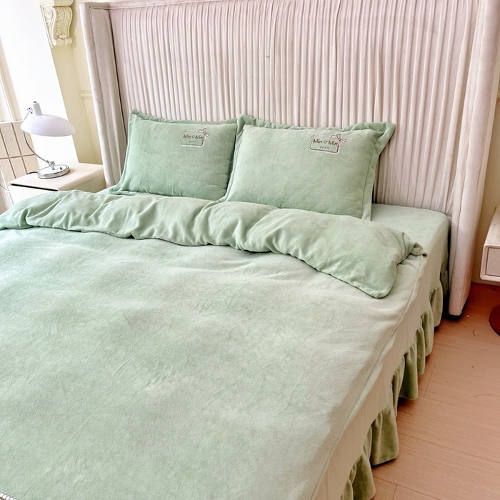 91家纺网 家纺一手货源 找家纺 梦纤绒 2025新款加厚牛奶绒绣花贴布绣宝宝绒精包装精品四件套-MinMin MinMin-绿色