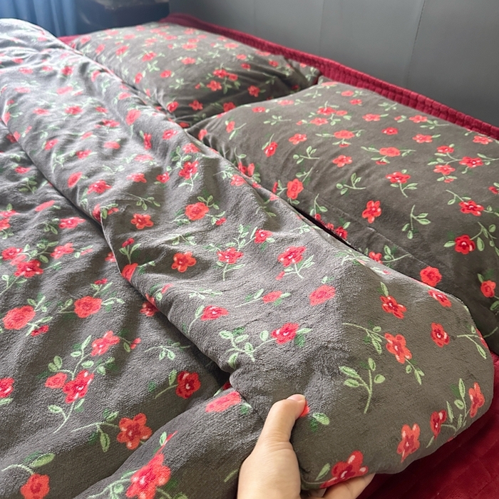 91家纺网 家纺一手货源 找家纺 （总）梦纤绒 2025新款亲肤舒适加厚印花牛奶绒床盖四件套